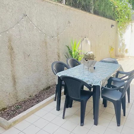 Green Apartmente S Camillo - 2 Bedroom Apartment With Garden And Bbq - By Holiday Homes Rome-3